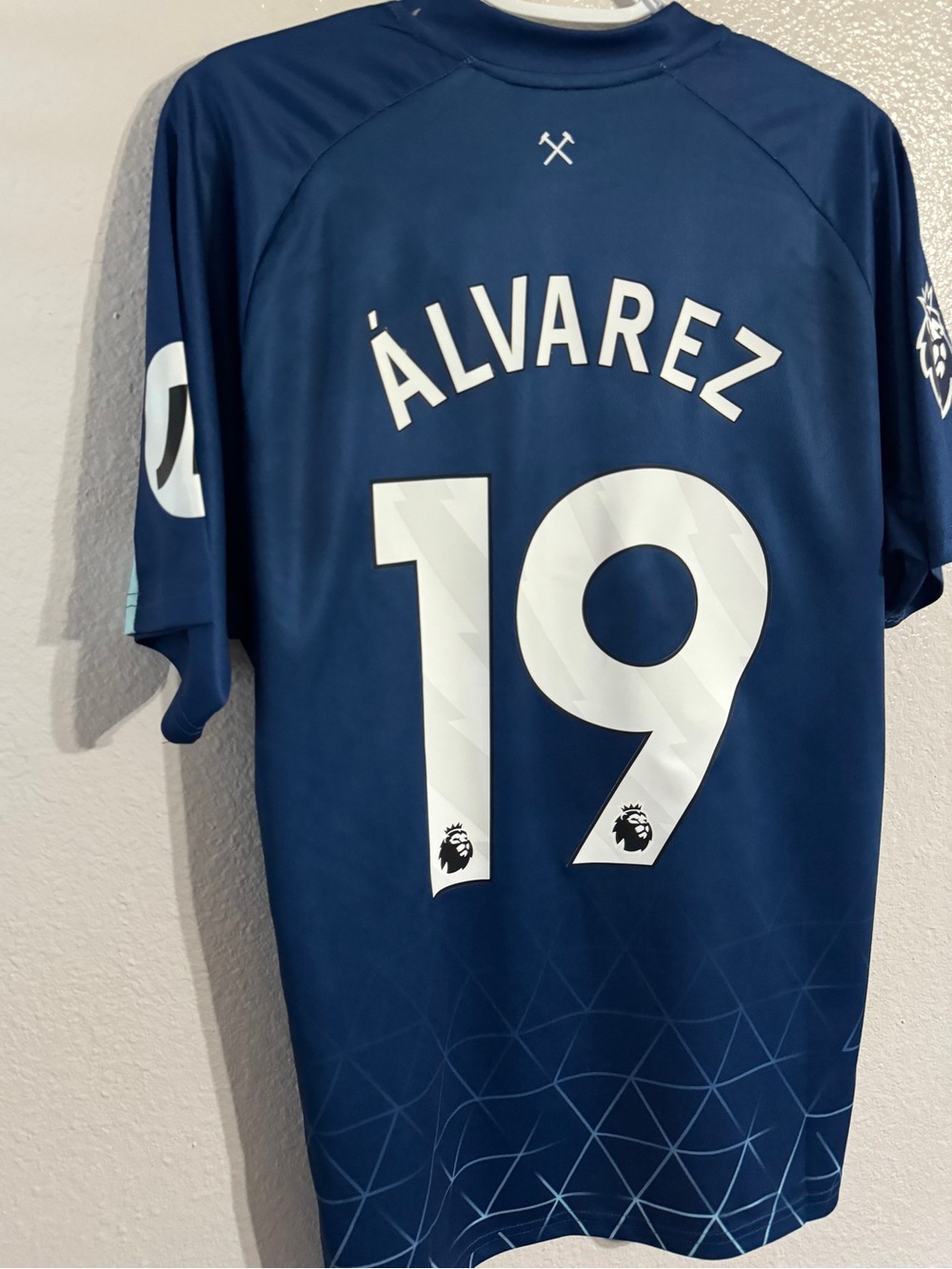 West Ham 2023/2024 Edson Alvarez Third EPL blue soccer jersey - Picture 4 of 4